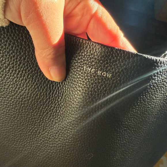 The Row Large Park Bucket Bag - Picture 4 of 11